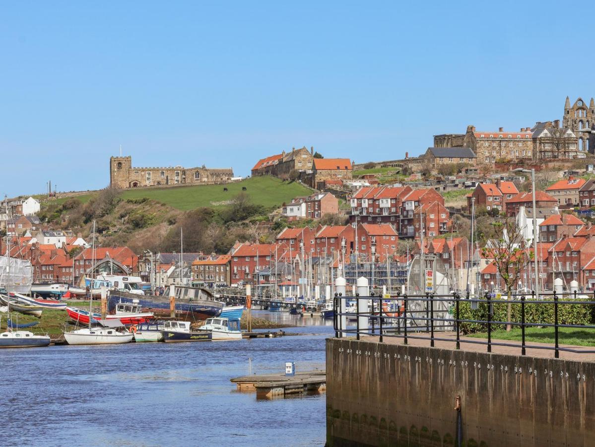 Sandy Bottoms Whitby Exterior foto